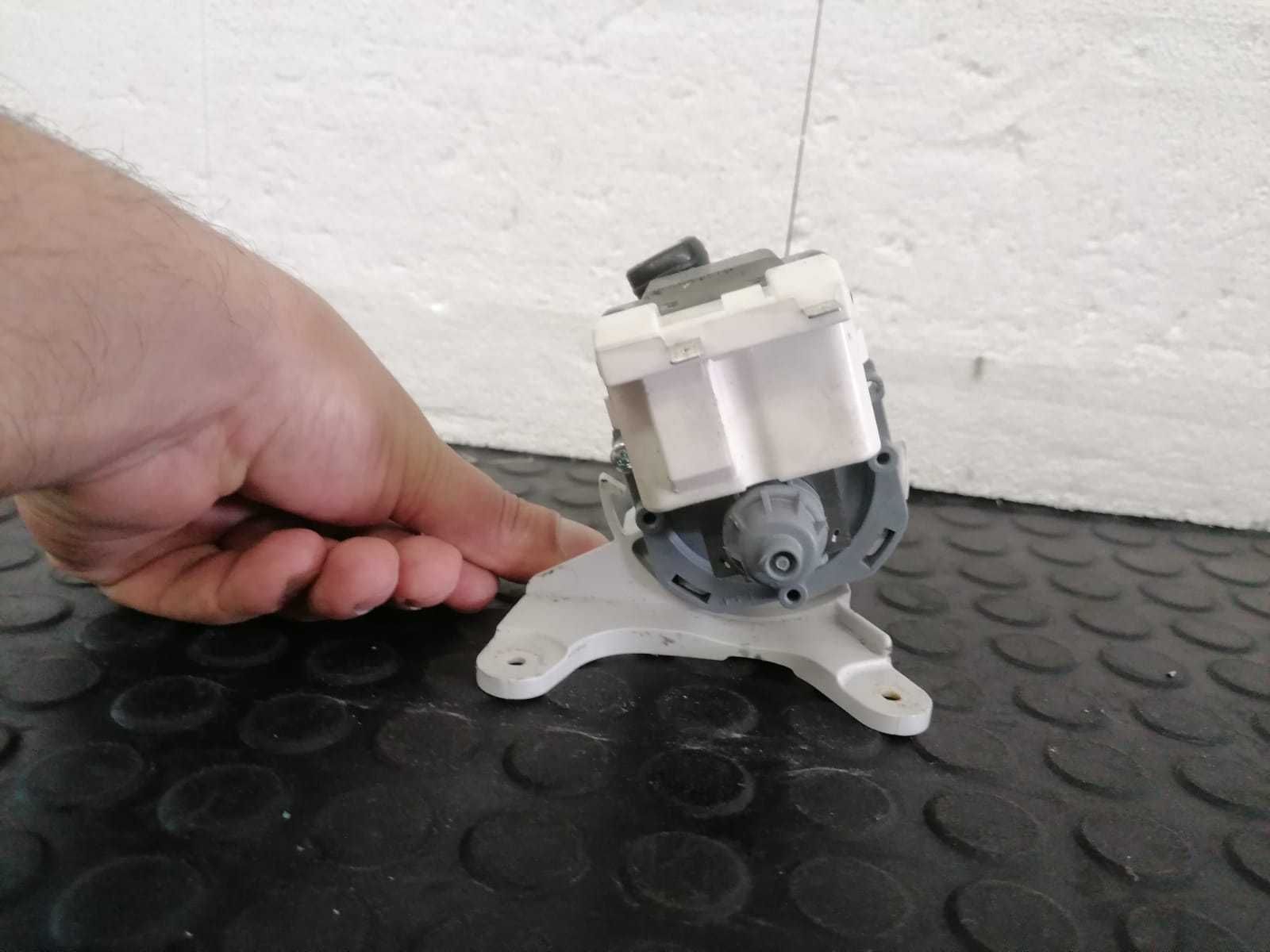 Pompa recirculare masina de spalat verticala AEG 7000 Series / C145