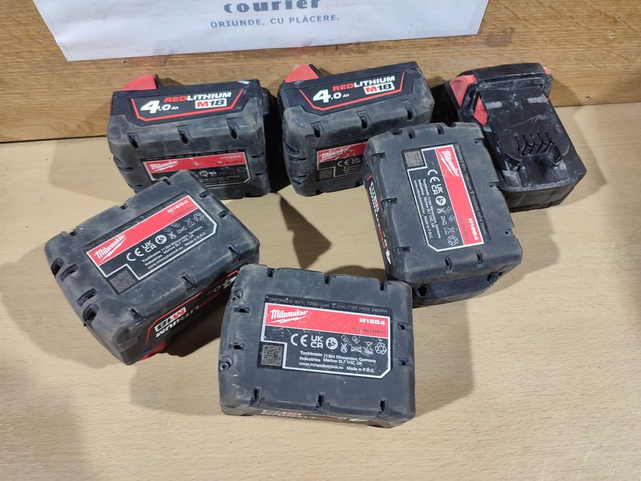 Milwaukee 4.0Ah 18V 72Wh M18B4 RedLithium acumulator baterie bormasina