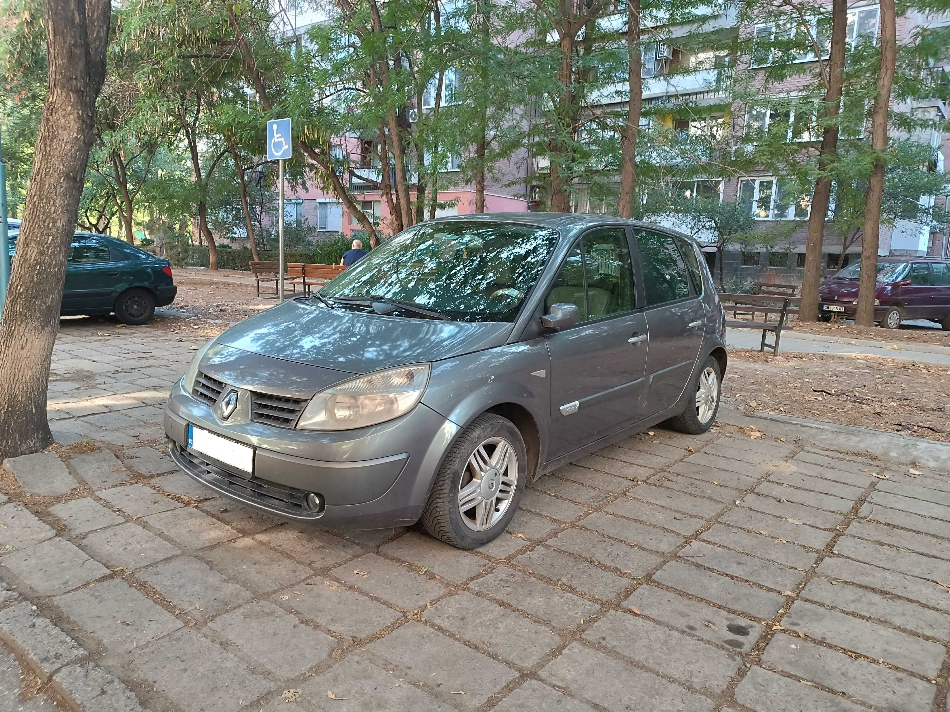 Renault Scenic 1.6 бензин 111к.с