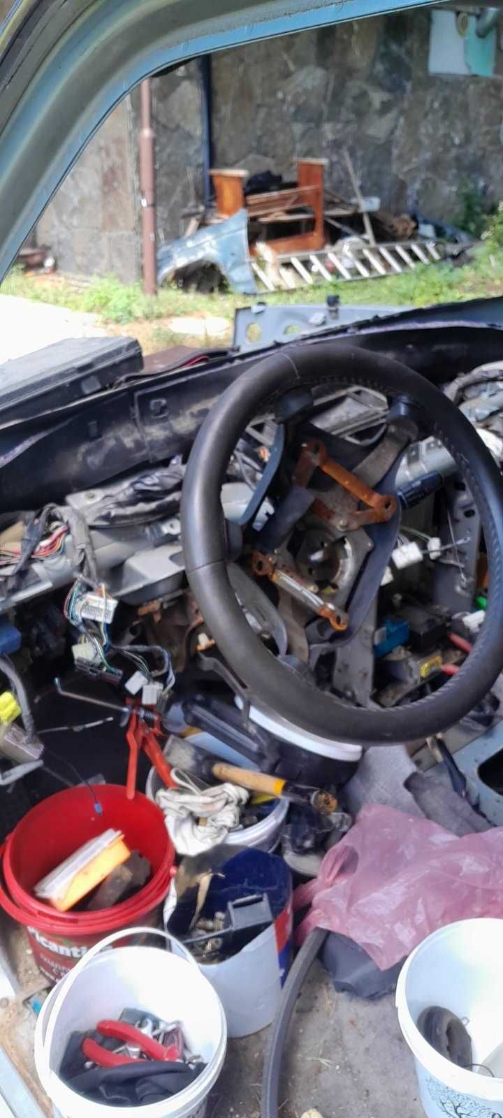 Джип Mitsubishi Pajero 2.8 с ляв волан на части
