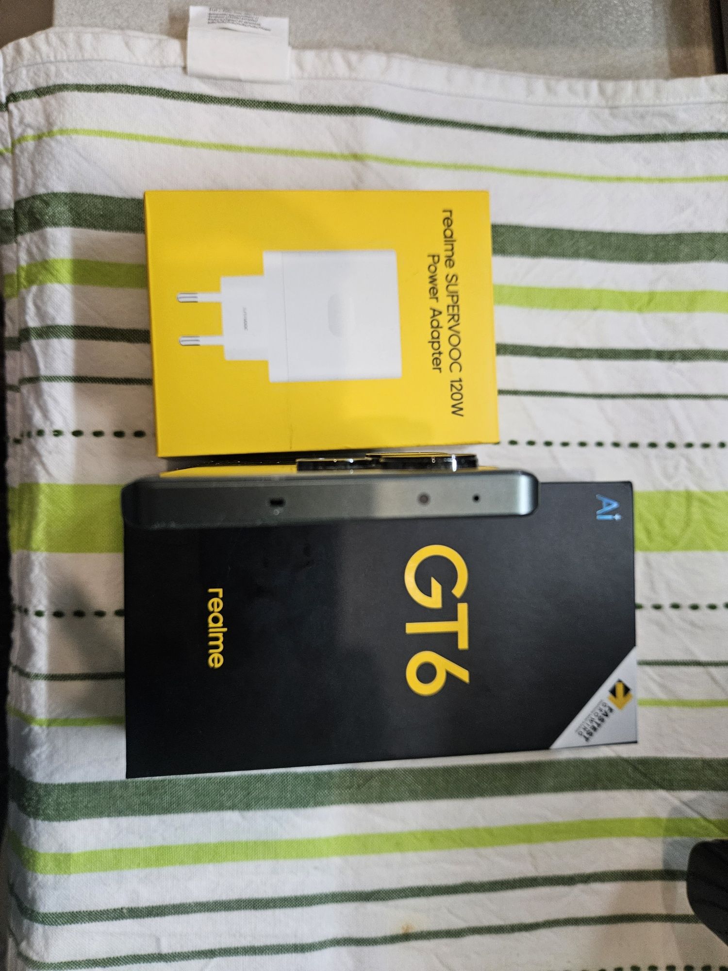 Realme GT6 16/512