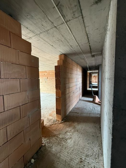 •Технически и строителни услуги•