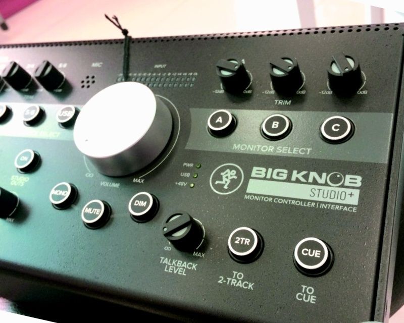 Mackie BIG KNOB studio+.. Контролер + usb интерфейс