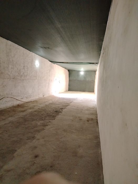 Sklad 170kv/m       6m ga 28m  manzil: Gijduvon, avto zapchast bozor r