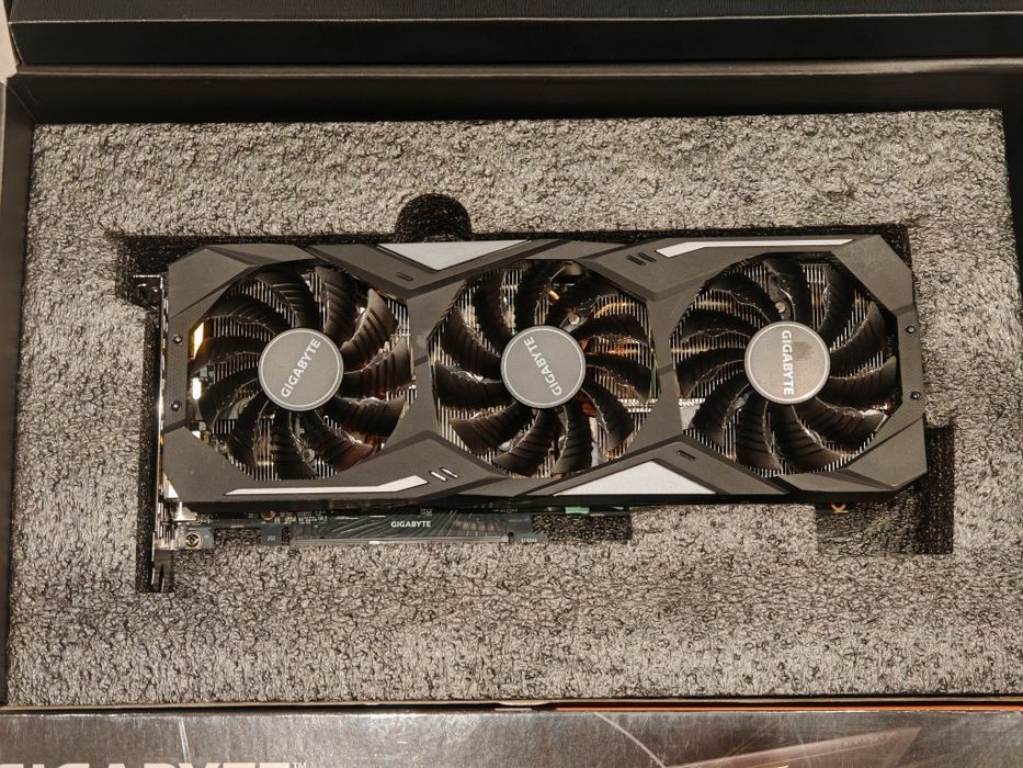 Видео карта GIGABYTE RTX 2070 super