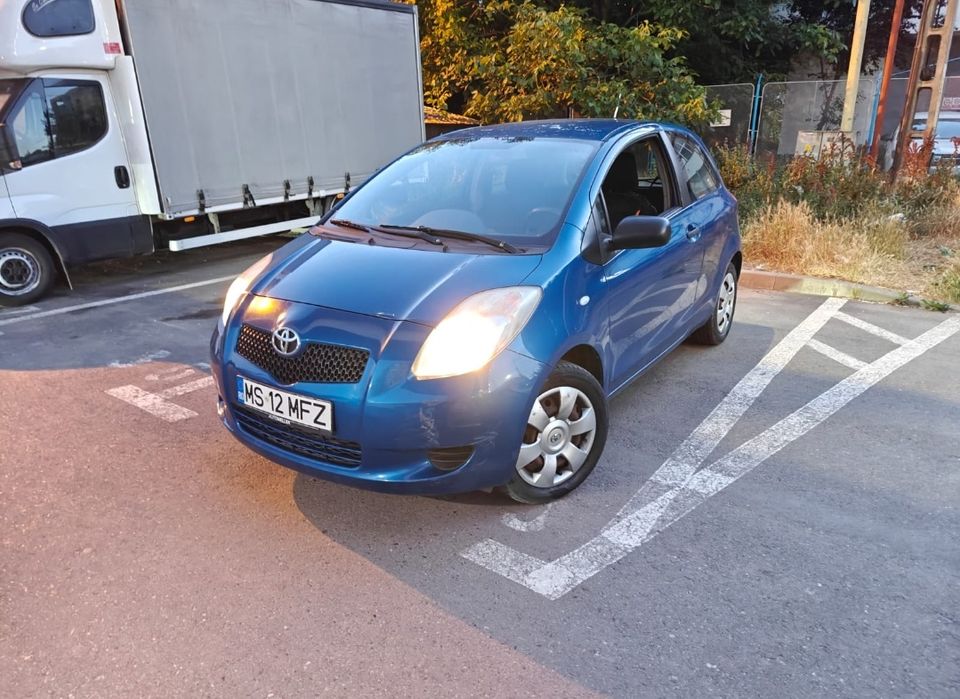 Vând Toyota Yaris 2008 1.0 benzină