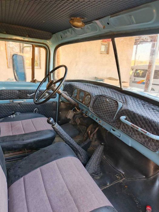 Зил (самосвал) Ишлаб чиқарилган йили 1988 йил. Техник ҳолати соз.