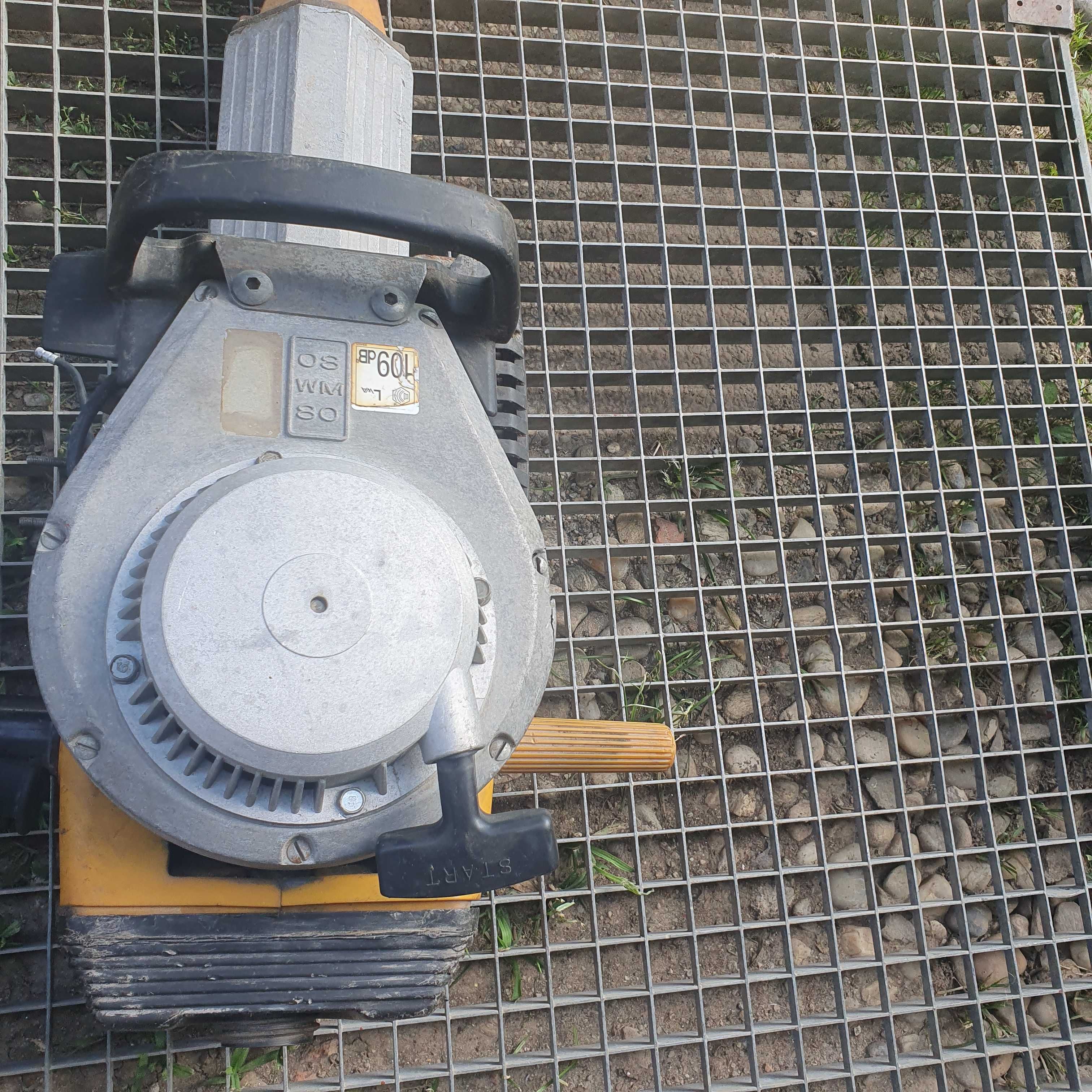 Talpa vibratoare compactor lumag si pickamer wacker neusson