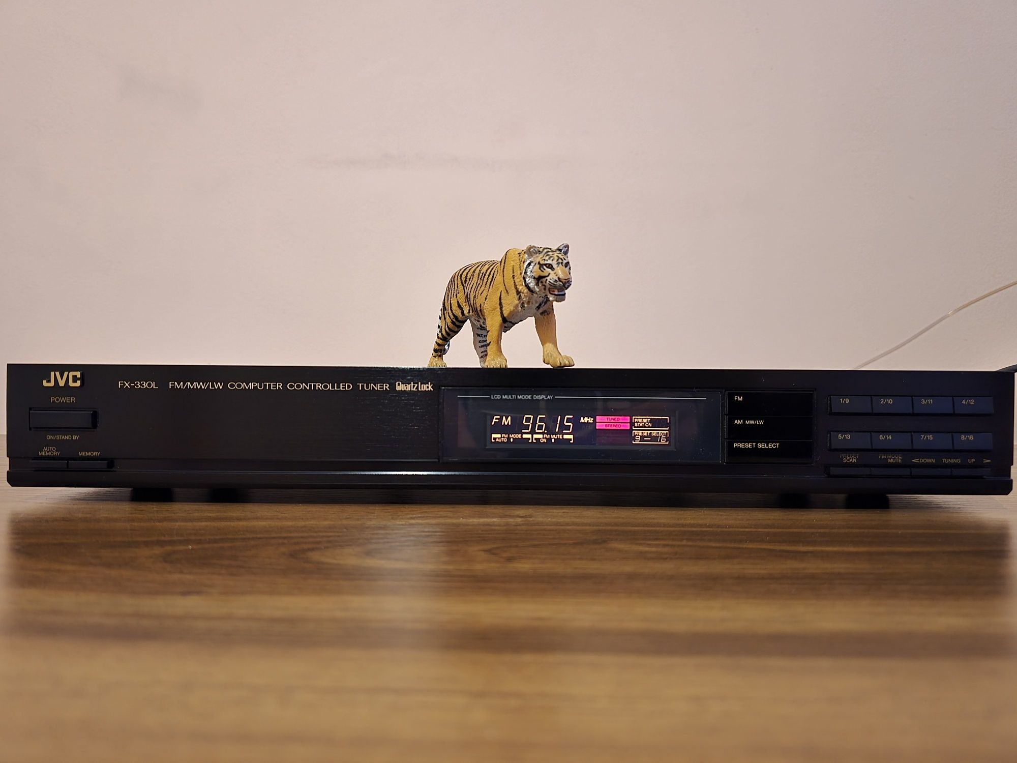 Jvc FX-330L. Tuner de excepție. Recepție de vis. Japan. Preț fix !