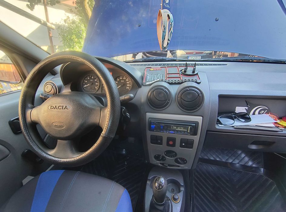 Se oferă spre vânzare Dacia Logan an 2006, motor 1.4 benzina