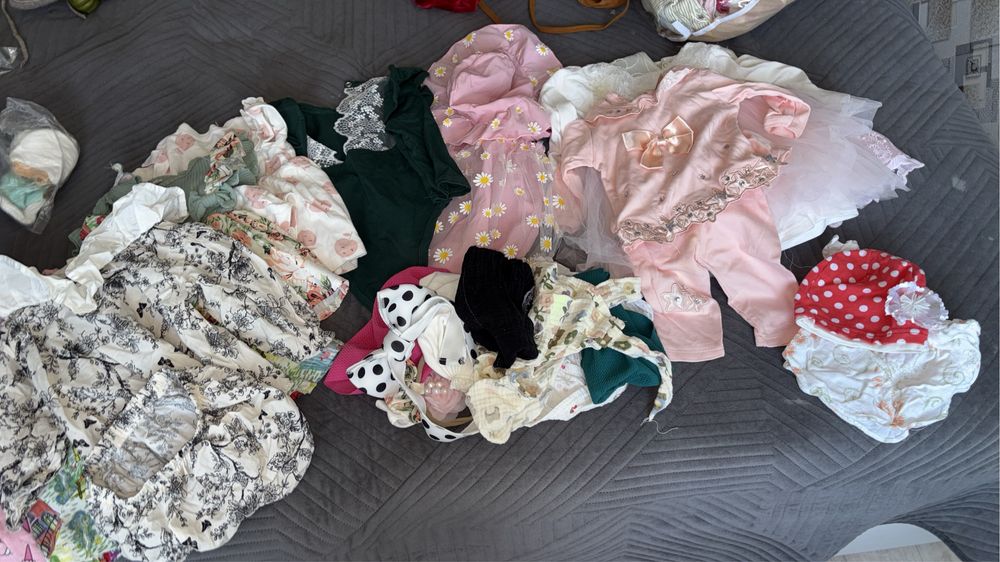 Вещи для девочки от рождения до года