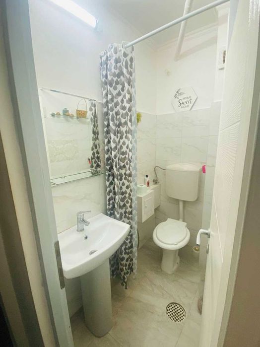 PF inchiriez garsoniera pe str. Lacrimioarelor