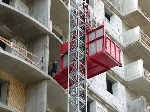 Сдается в аренду Мачтовый грузопассажирский  подъемник до 100м