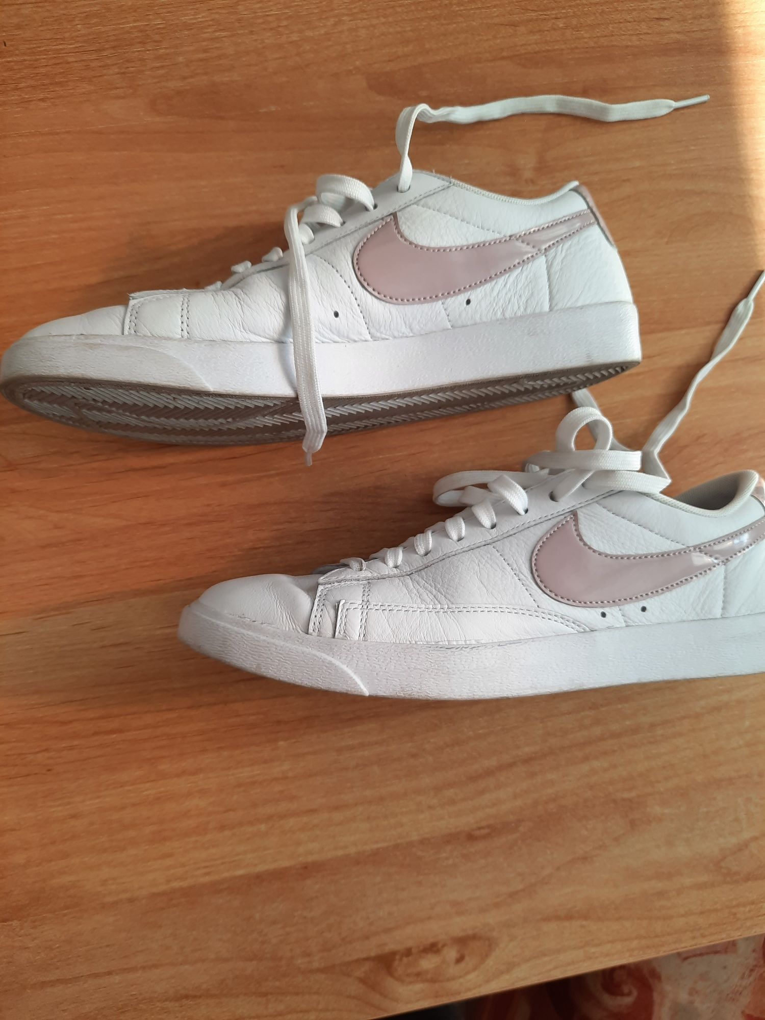 Дамски кецове Nike