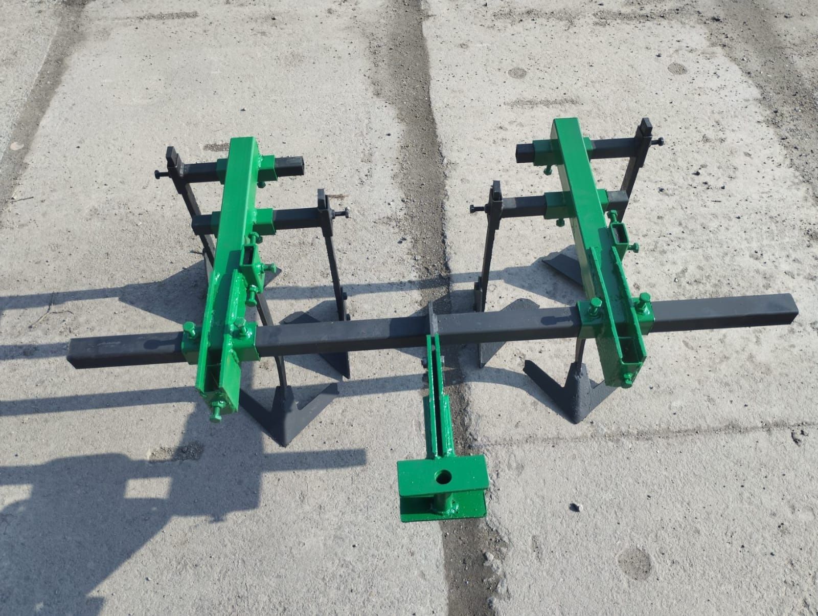 Prasitoare pe 2 doua randuri 2 in 1 si cultivator pentru motocultor