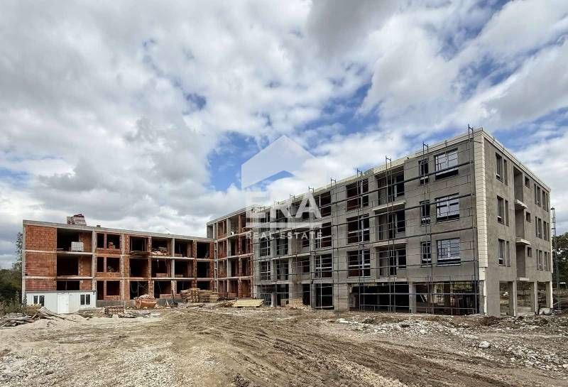 Двустаен апартамент със зелени гледки в ж.к. Малинова Долина