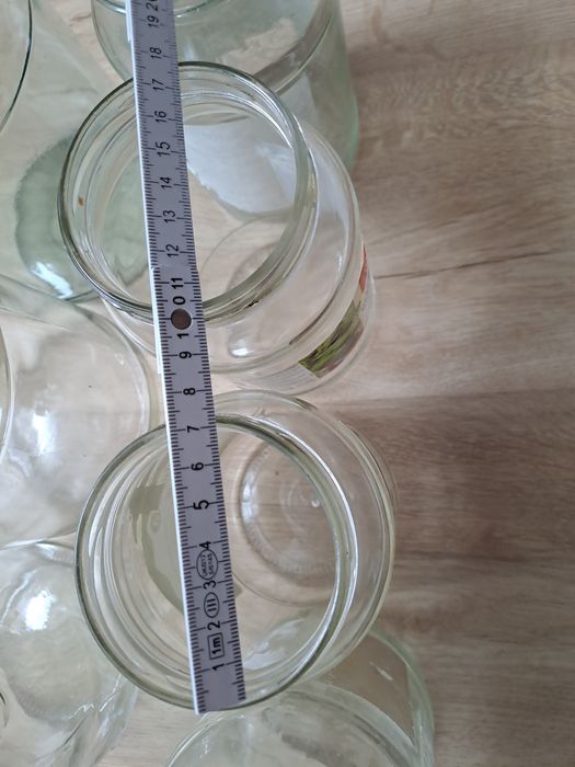 Банки 2-литровые с закручивающимися крышками большого диаметра 9 см