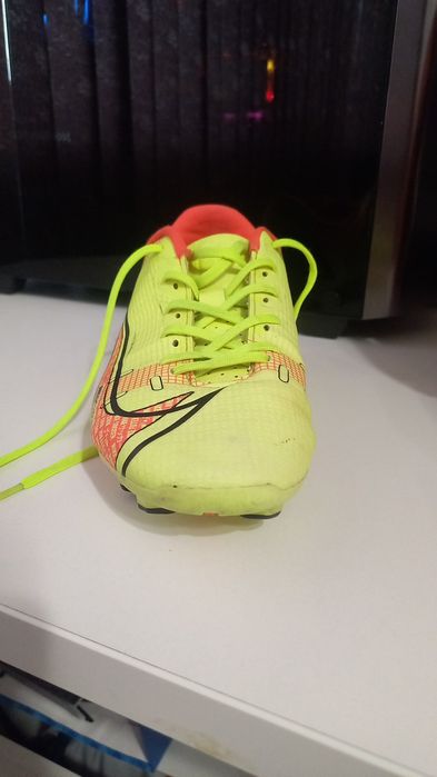 Футболни бутонки за деца Nike Mercurial