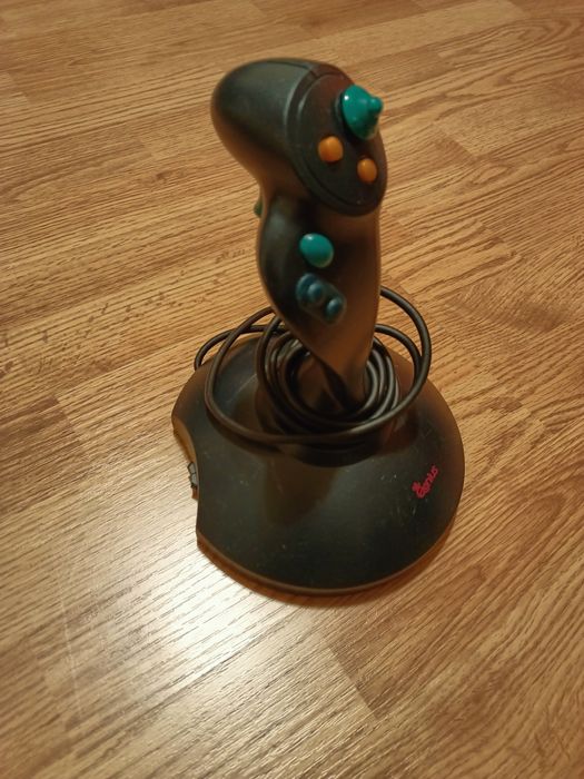 Joystick Genius Flight 2000 F20