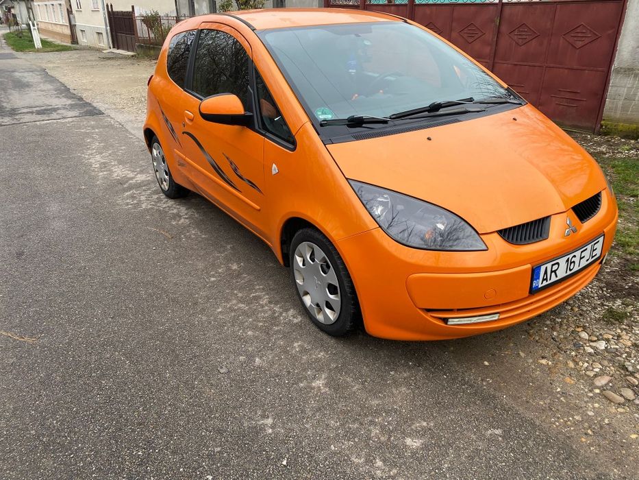 Vând Mitsubishi colt An 2008