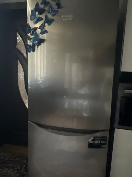 Холодильник Hotpoint Ariston