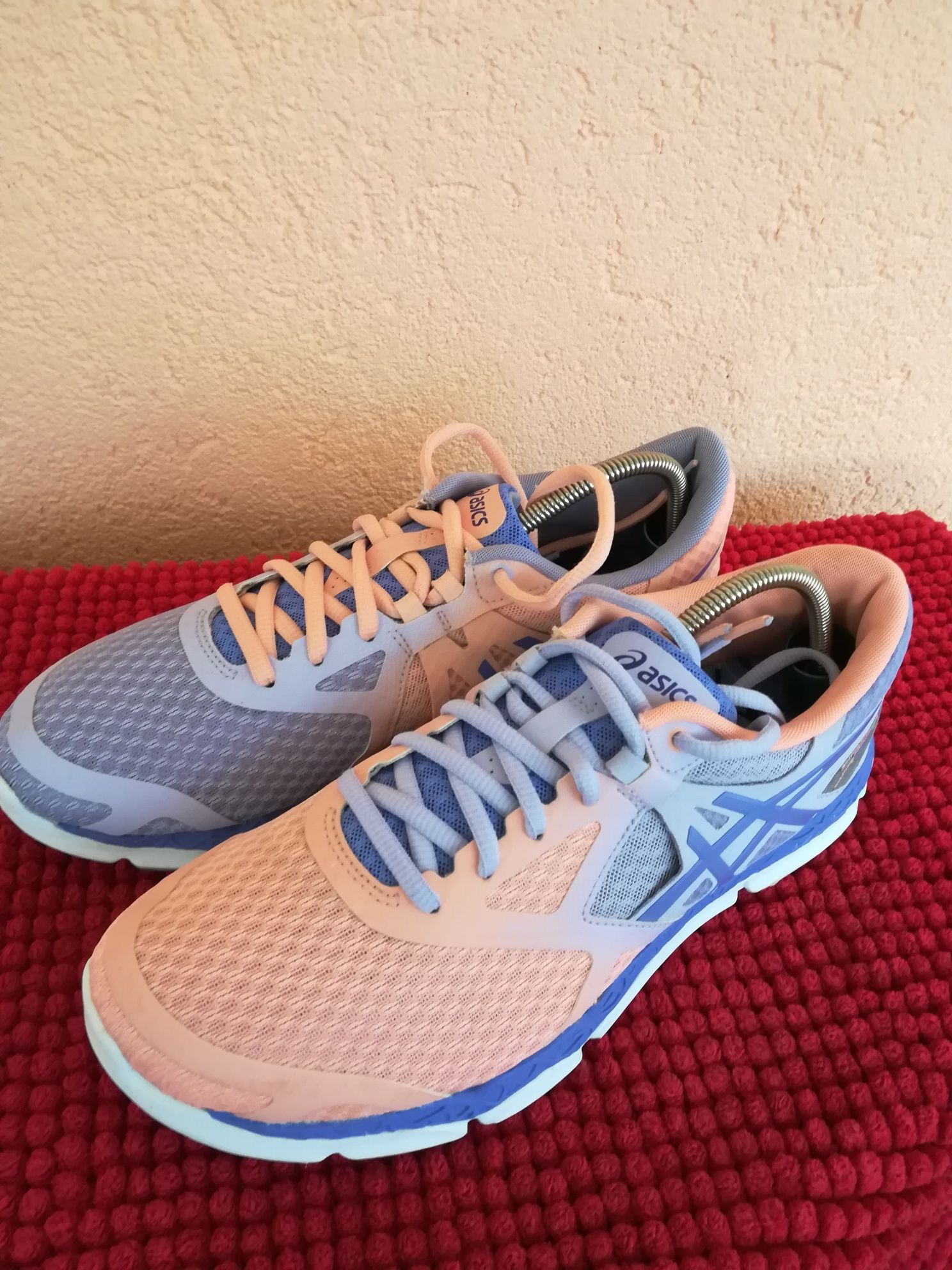 Adidași Asics nr 40,5 dama