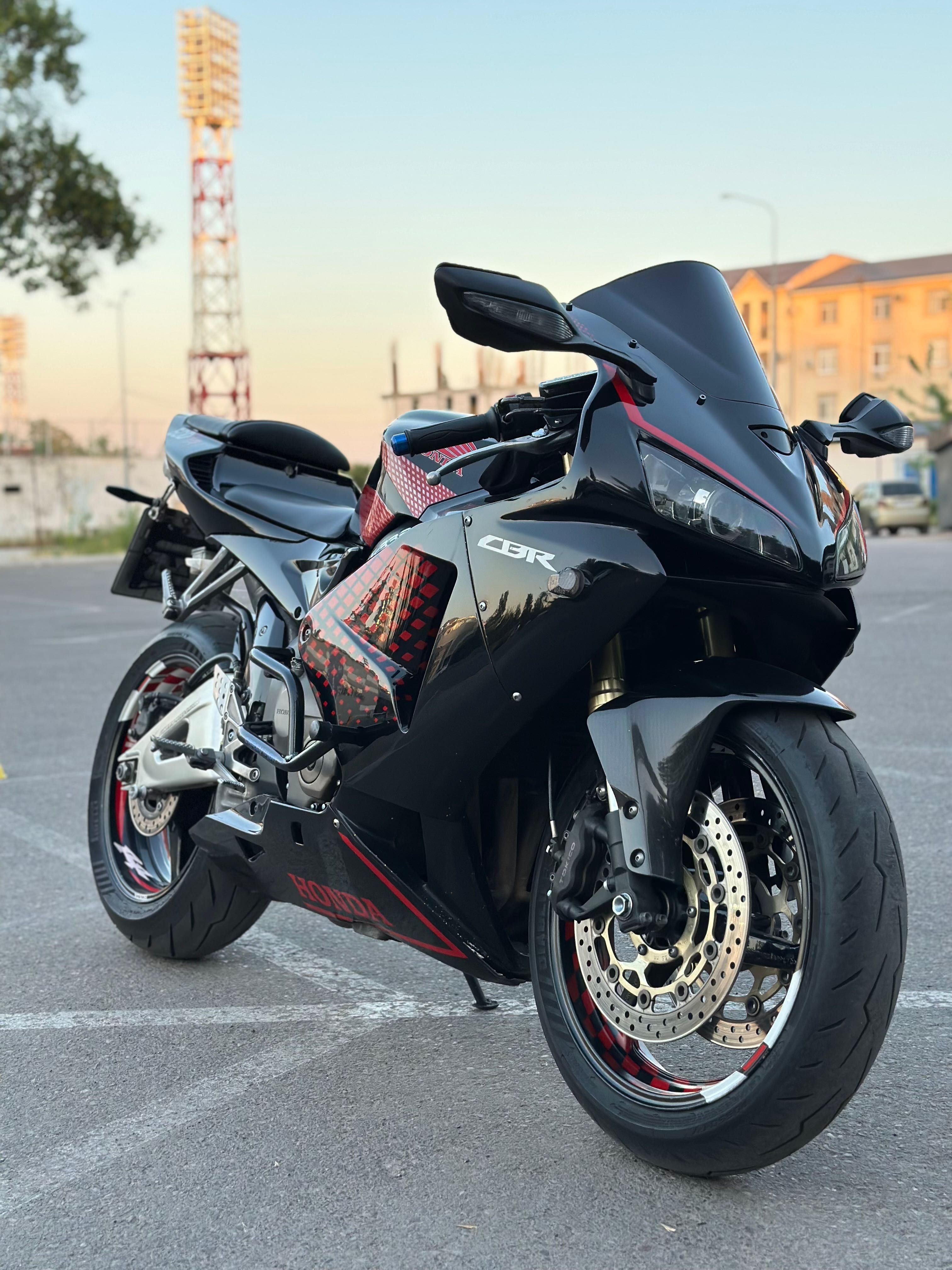 Мотоцикл Honda CBR 600 RR