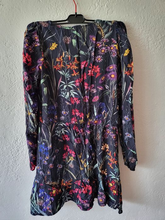 Нежна дамска рокля