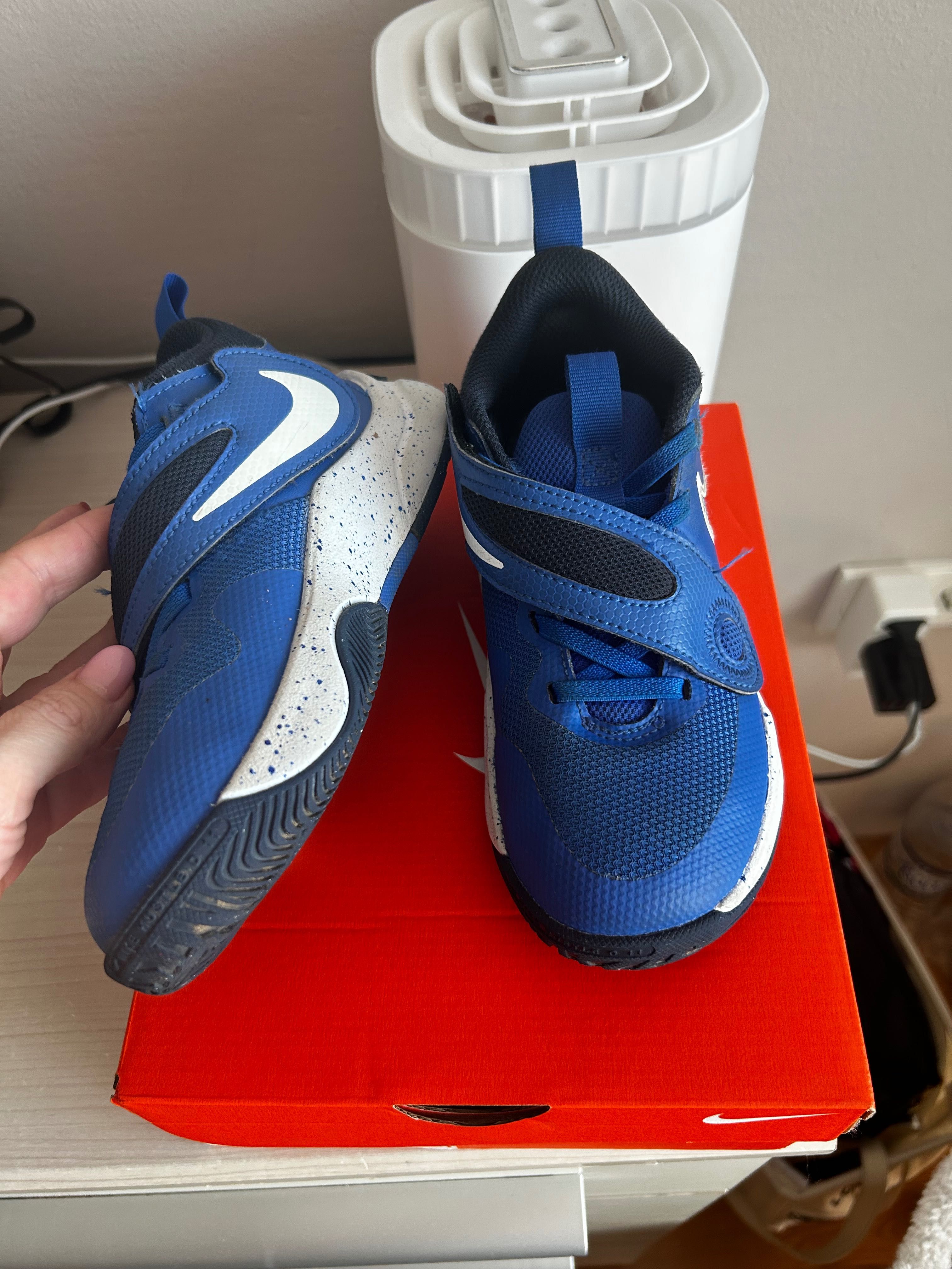 Продавам много запазени оригинални маратонки Nike – втора ръка