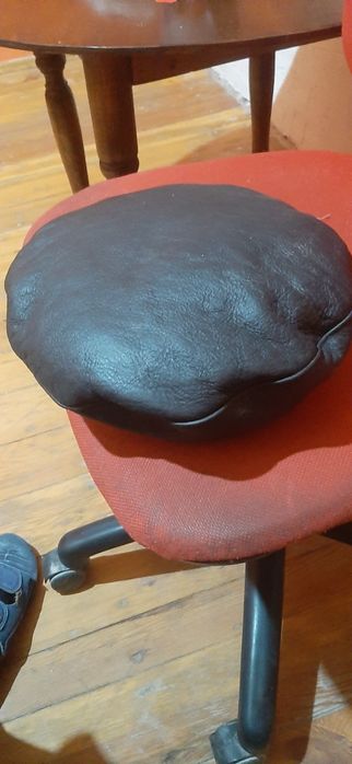 Головной убор чистая кожа,натуральный мех Москва. В отличном состоянии