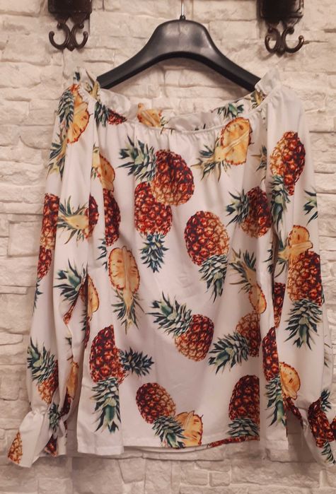 Bluza cu umerii goi imprimeu cu ananasi