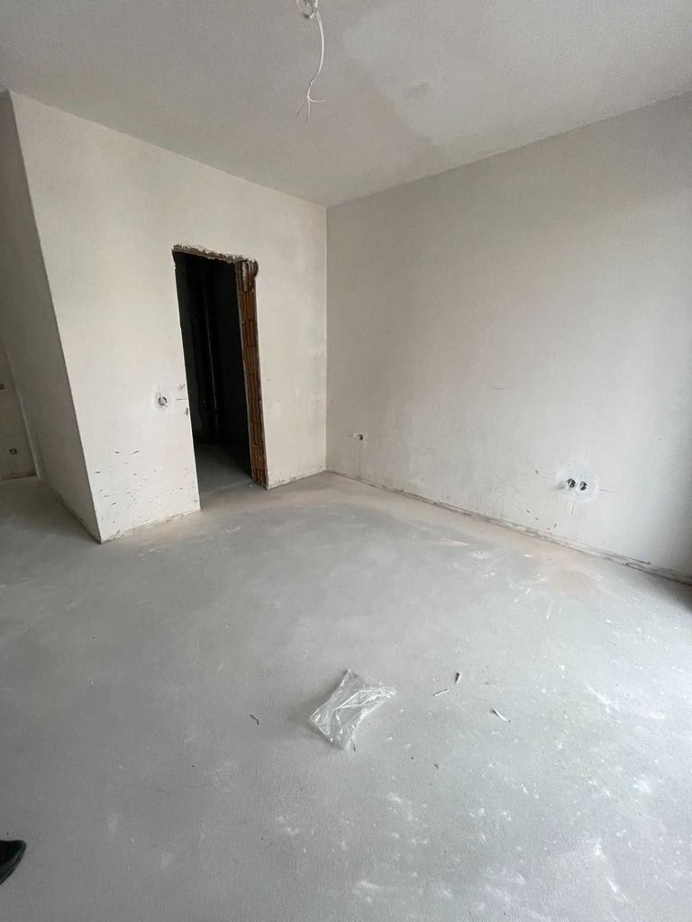 Продава се Тристаен апартамент в София, Красно село - 120 кв.м за 2250 €/кв.м - Снимка #1