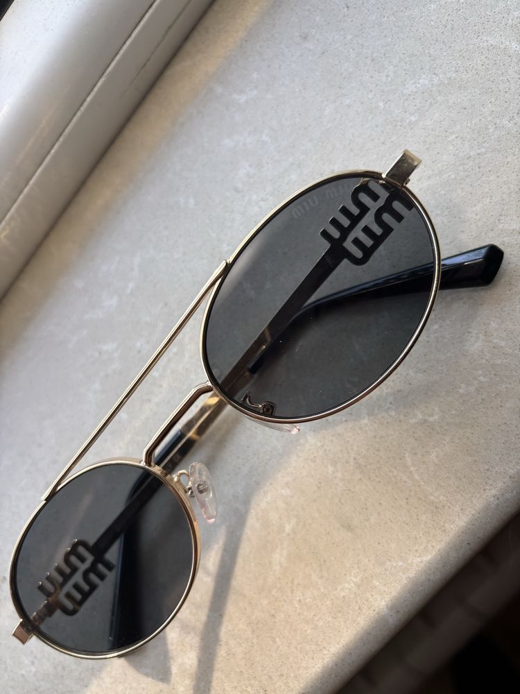 Слънчеви очила Miu Miu