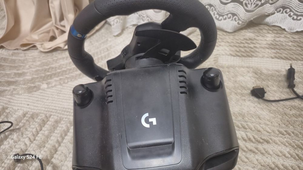 Volan logitech g923 in garantie