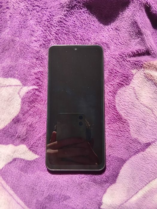 Vând sau schimb redmi a5