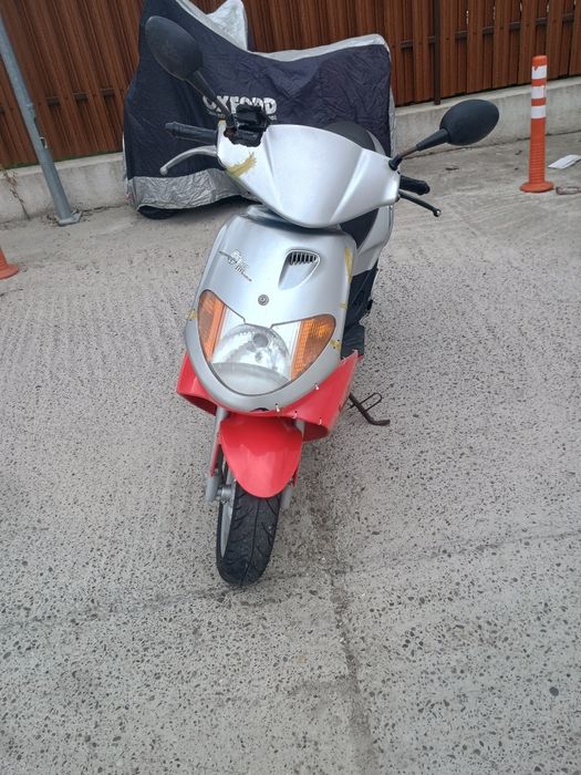 Scuter daelim 50 cc