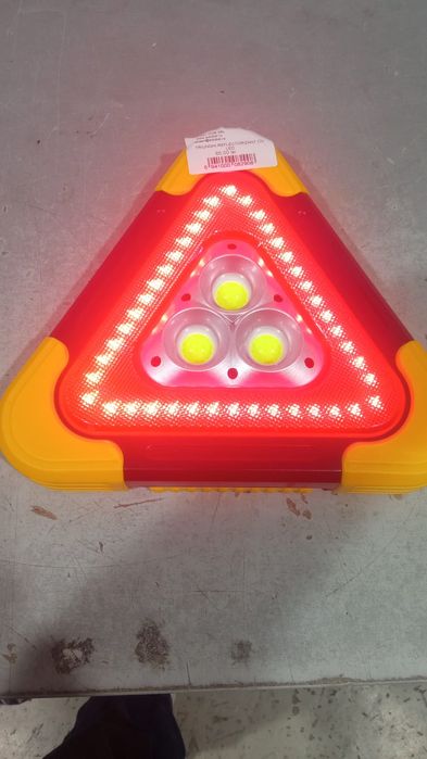 Triunghi reflectorizant remorca tractor