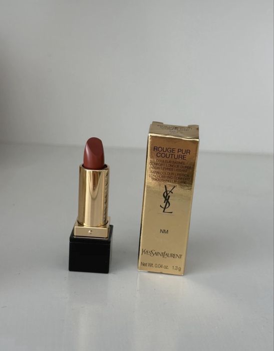 Ruj Yves Saint Laurent