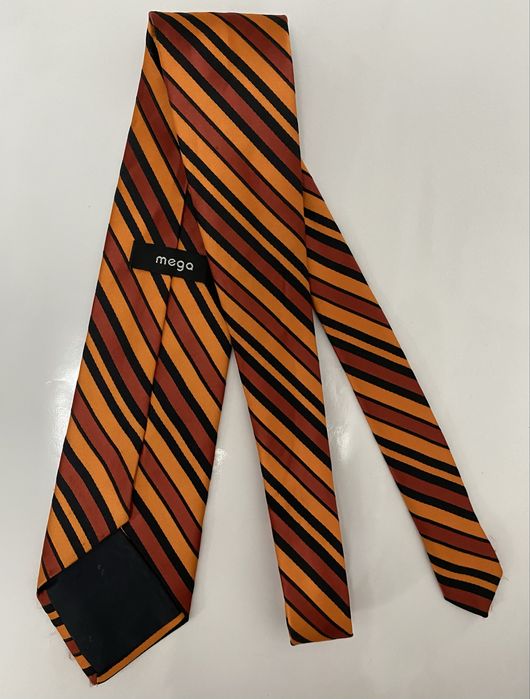 Cravata Mega.