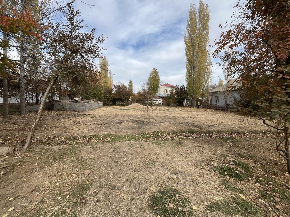 Бустонлик тумани Янгиовул махалласида 8 сотихли участка сотилади