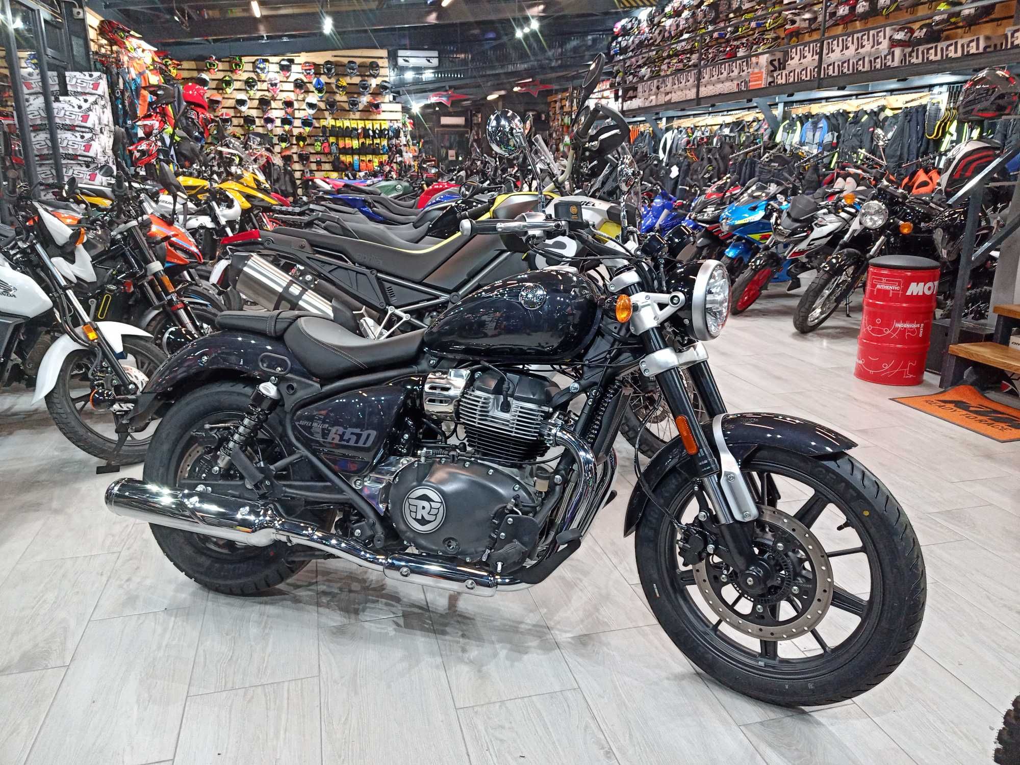 Royal Enfield SuperMeteor Interstellar 650 pret PROMO EST BIKE Campina