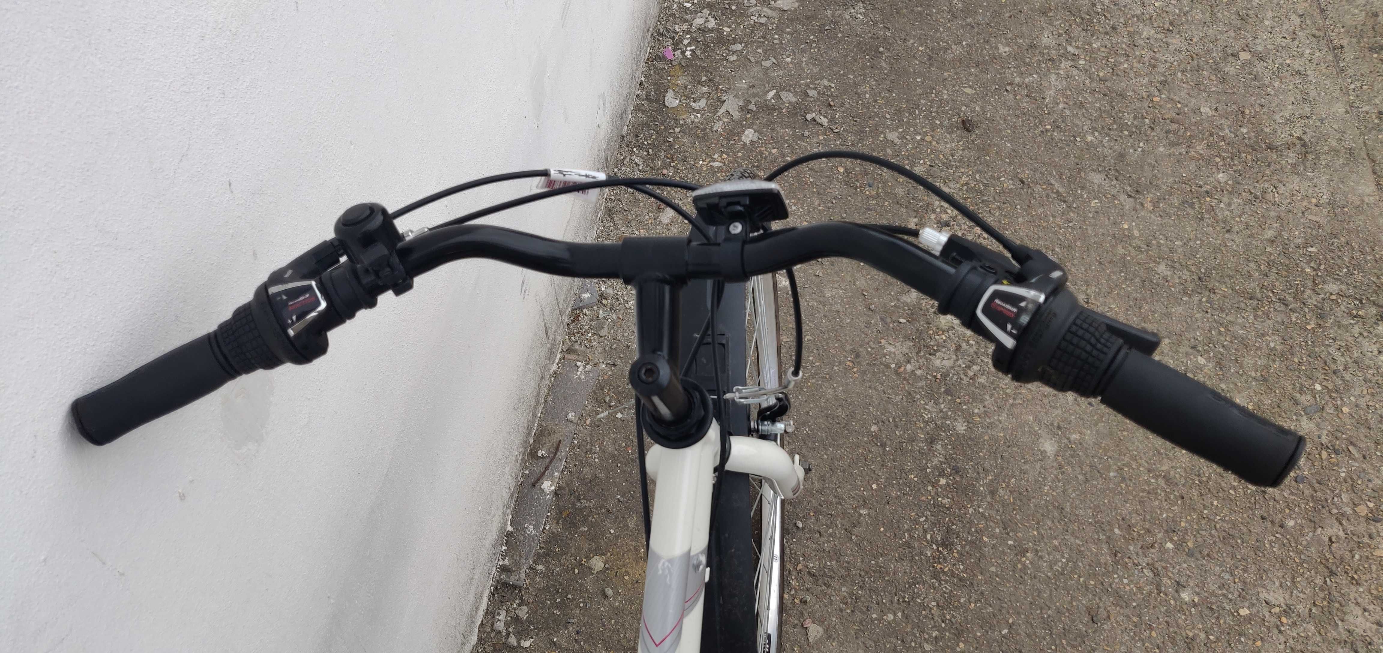 Bicicleta de oras femei / dama cu roti de 28 inch