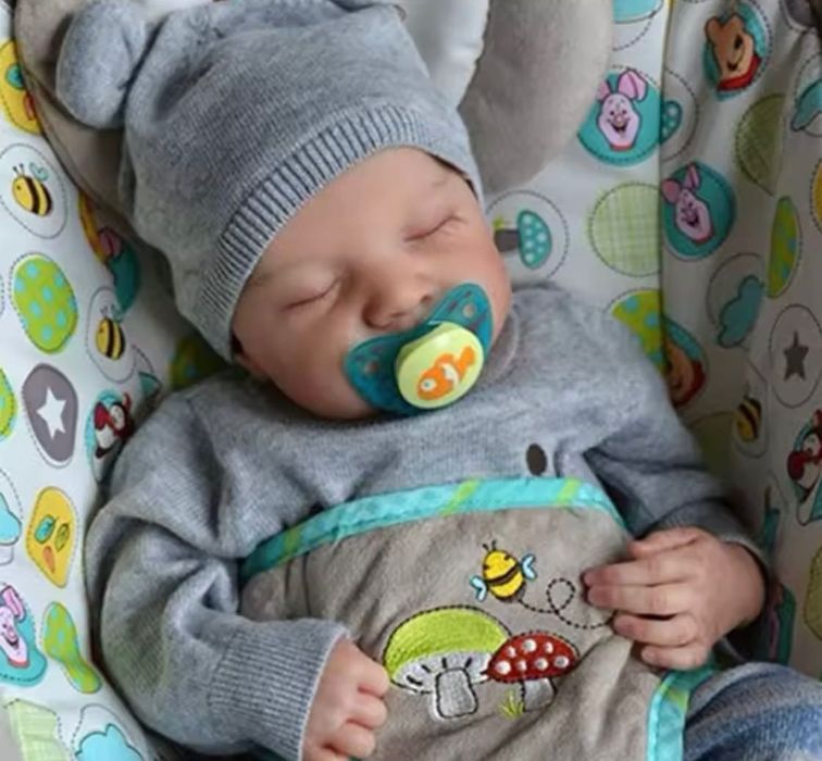 Papusa Reborn bebelus realist cu corp silicon sau textil  NOUA