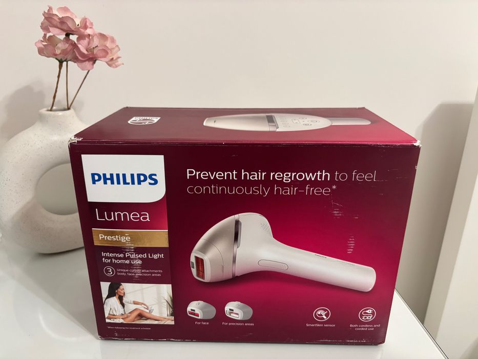 Фотоепилатор/лазер Philips Lumea BRI954