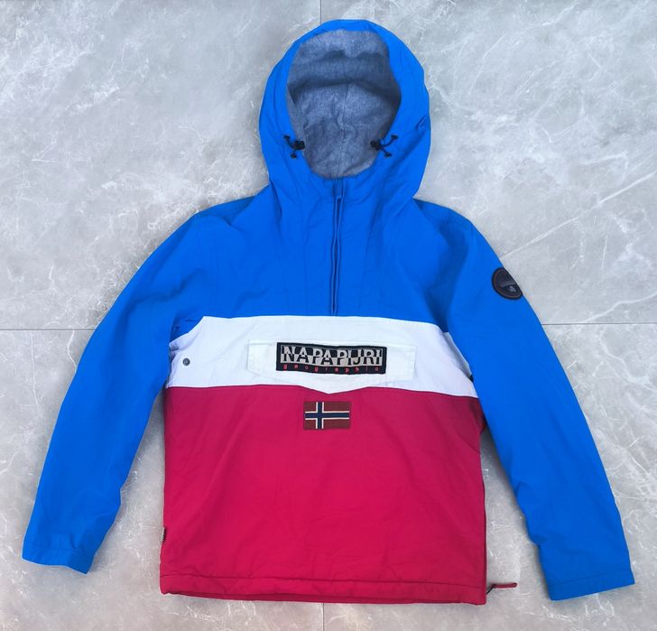 Яке Napapijri Rainforest размер M
Rainforest Jacket In RedRainforest J