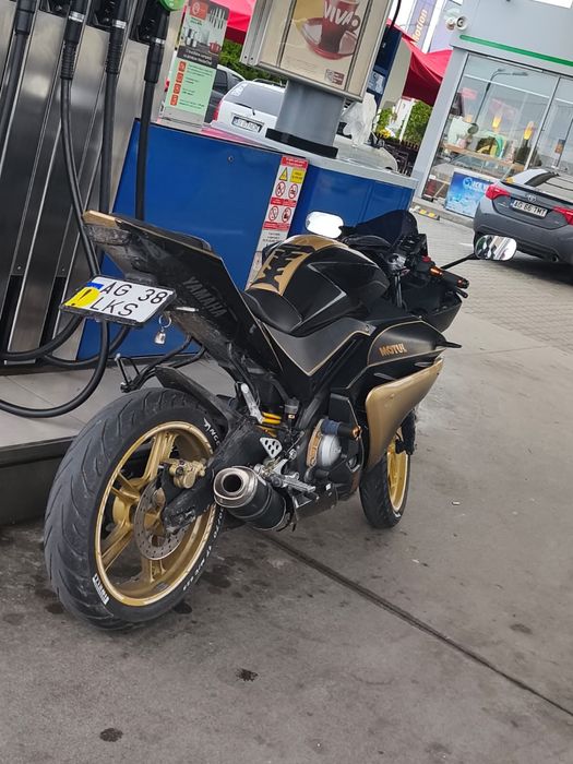 Vând Yamaha yzf R125