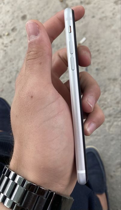 Iphone se 2 128 gb 79 yomkst