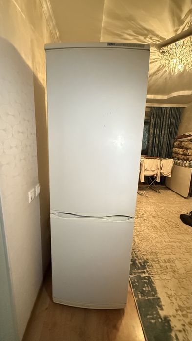 Холодильник хороший состояниее