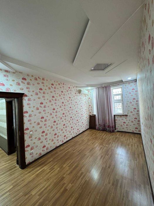 Сдаётся 4-комнатная квартира на Ц1 Японское посольство