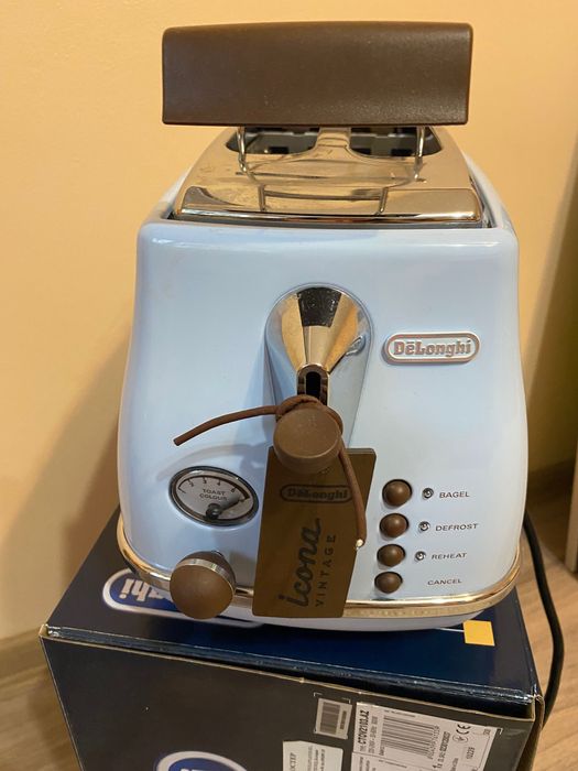 Тостер DeLonghi Icona бледосин
